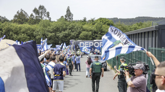 Cientos de blanquiazules alentaron al equipo