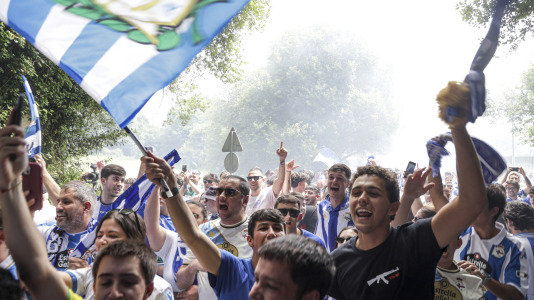 Cientos de blanquiazules alentaron al equipo