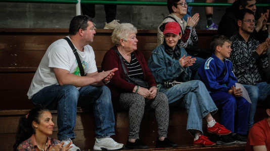 Los tatamis ocuparon el pabellón del colegio Liceo