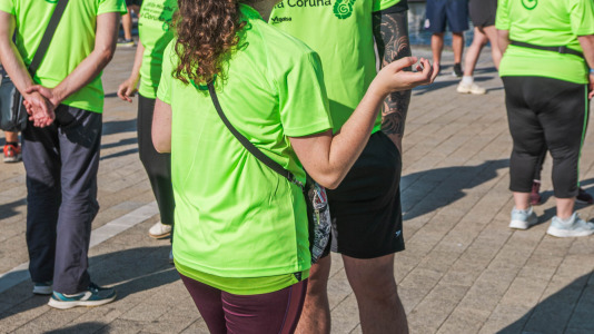 Corredores de todas las edades participaron en la prueba solidaria por las calles de A Coruña