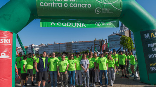 Corredores de todas las edades participaron en la prueba solidaria por las calles de A Coruña