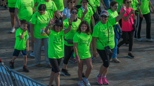 Corredores de todas las edades participaron en la prueba solidaria por las calles de A Coruña