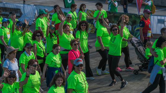 Corredores de todas las edades participaron en la prueba solidaria por las calles de A Coruña