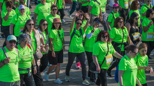 Corredores de todas las edades participaron en la prueba solidaria por las calles de A Coruña