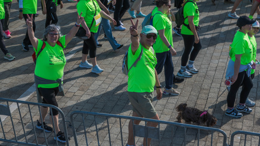 Corredores de todas las edades participaron en la prueba solidaria por las calles de A Coruña