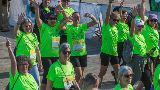Corredores de todas las edades participaron en la prueba solidaria por las calles de A Coruña