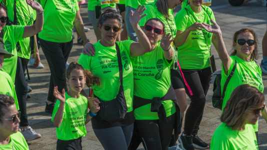 Corredores de todas las edades participaron en la prueba solidaria por las calles de A Coruña