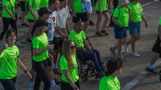 Corredores de todas las edades participaron en la prueba solidaria por las calles de A Coruña