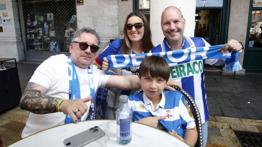 La afición blanquiazul toma las calles pucelanas en la previa al encuentro