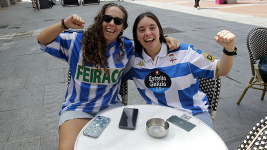 La afición blanquiazul toma las calles pucelanas en la previa al encuentro