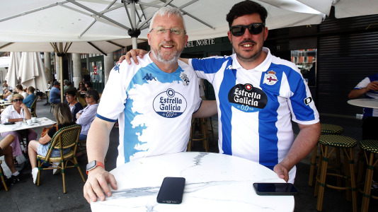 La afición blanquiazul toma las calles pucelanas en la previa al encuentro