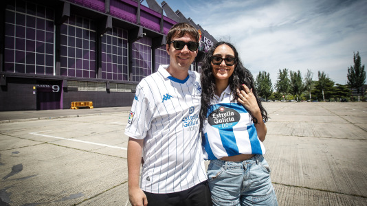 La afición blanquiazul toma las calles pucelanas en la previa al encuentro