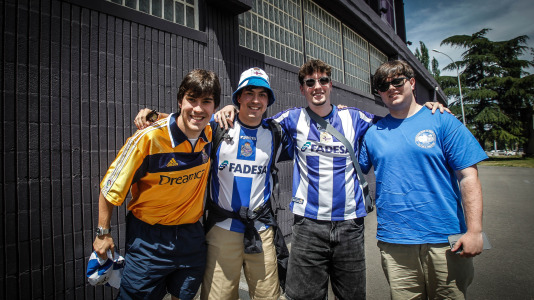 La afición blanquiazul toma las calles pucelanas en la previa al encuentro