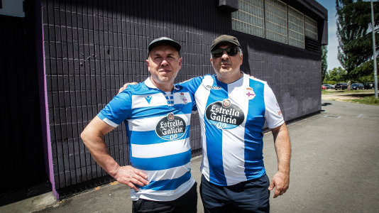 La afición blanquiazul toma las calles pucelanas en la previa al encuentro
