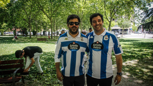 La afición blanquiazul toma las calles pucelanas en la previa al encuentro