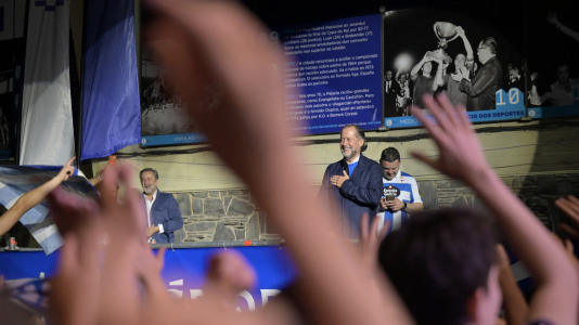 Miles de deportivistas, con Juan Carlos Escotet a la cabeza, disfrutaron antes y celebraron después con la plantilla en una noche para la historia