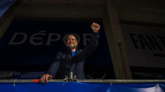 Miles de deportivistas, con Juan Carlos Escotet a la cabeza, disfrutaron antes y celebraron después con la plantilla en una noche para la historia