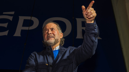 Miles de deportivistas, con Juan Carlos Escotet a la cabeza, disfrutaron antes y celebraron después con la plantilla en una noche para la historia