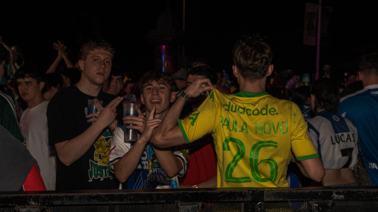 Miles de deportivistas, con Juan Carlos Escotet a la cabeza, disfrutaron antes y celebraron después con la plantilla en una noche para la historia