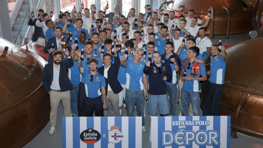 La plantilla blanquiazul visitó este lunes el Espacio Avenida y el museo MEGA en A Grela