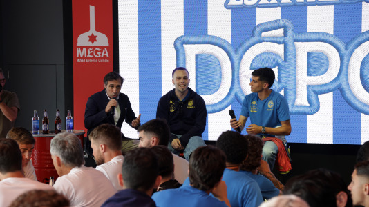 La plantilla blanquiazul visitó este lunes el Espacio Avenida y el museo MEGA en A Grela