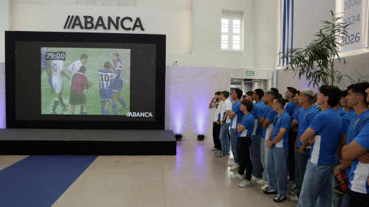 La plantilla blanquiazul visitó este lunes el Espacio Avenida y el museo MEGA en A Grela