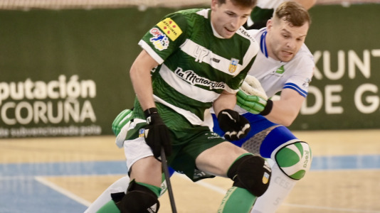 Los verdiblancos ganaron por 4-1 y pusieron el primer punto de la eliminatoria en el Palacio de los Deportes de Riazor