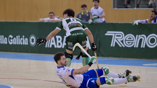 Los verdiblancos ganaron por 4-1 y pusieron el primer punto de la eliminatoria en el Palacio de los Deportes de Riazor