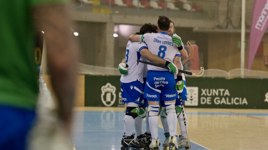 Los verdiblancos ganaron por 4-1 y pusieron el primer punto de la eliminatoria en el Palacio de los Deportes de Riazor
