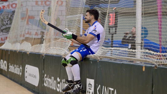 Los verdiblancos ganaron por 4-1 y pusieron el primer punto de la eliminatoria en el Palacio de los Deportes de Riazor
