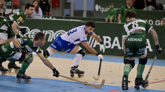 Los verdiblancos ganaron por 4-1 y pusieron el primer punto de la eliminatoria en el Palacio de los Deportes de Riazor