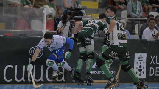 Los verdiblancos ganaron por 4-1 y pusieron el primer punto de la eliminatoria en el Palacio de los Deportes de Riazor