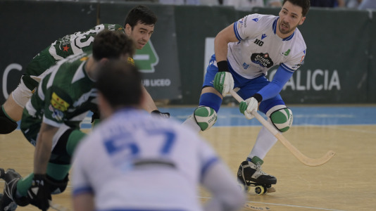 Los verdiblancos ganaron por 4-1 y pusieron el primer punto de la eliminatoria en el Palacio de los Deportes de Riazor