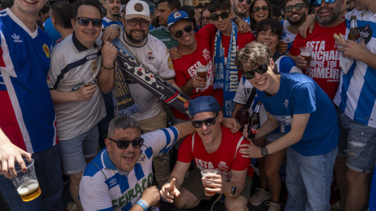 Aficionados del Dépor en la calle San Juan