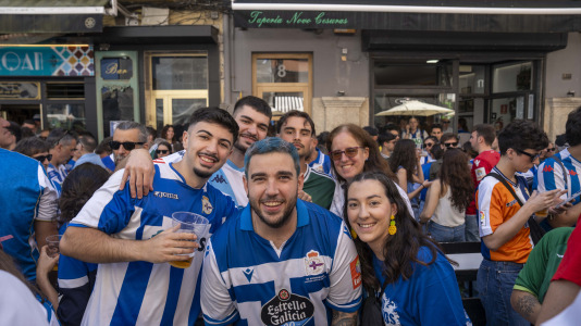 Aficionados del Dépor en la calle San Juan