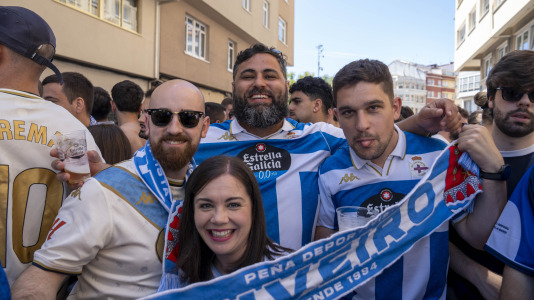Aficionados del Dépor en la calle San Juan