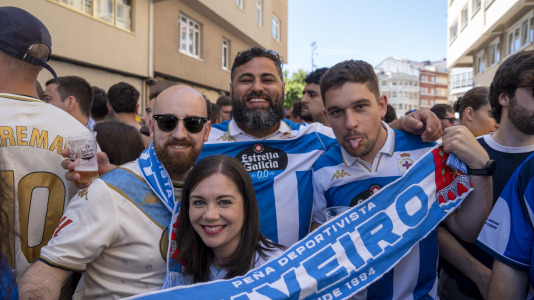 Aficionados del Dépor en la calle San Juan