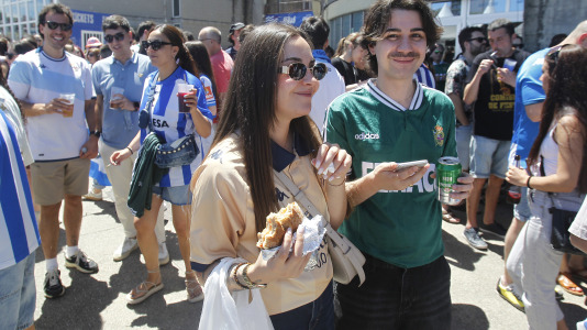 La Fan Zone de Riazor vibró con The Rapants