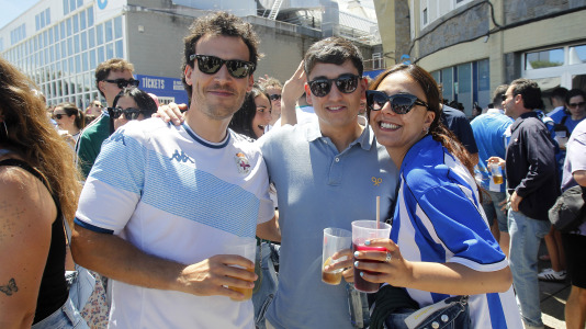 La Fan Zone de Riazor vibró con The Rapants