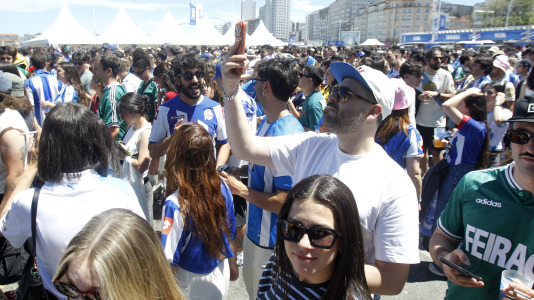 La Fan Zone de Riazor vibró con The Rapants