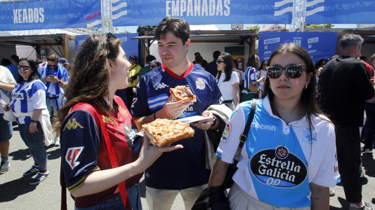 La Fan Zone de Riazor vibró con The Rapants
