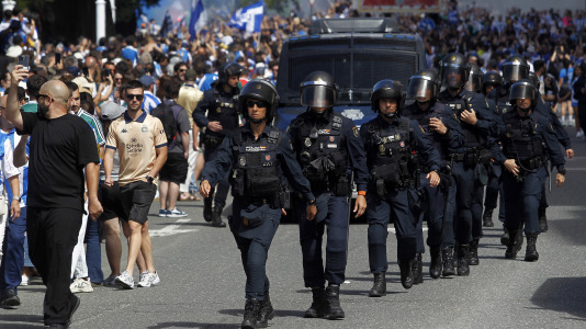 Miles de personas recibieron al Deportivo en Riazor