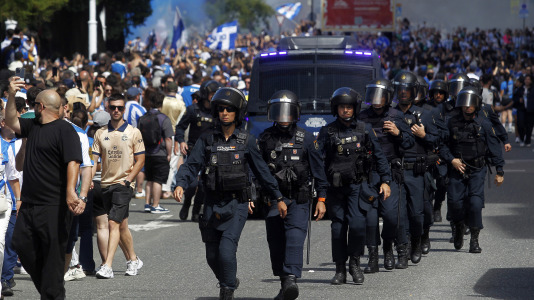 Miles de personas recibieron al Deportivo en Riazor