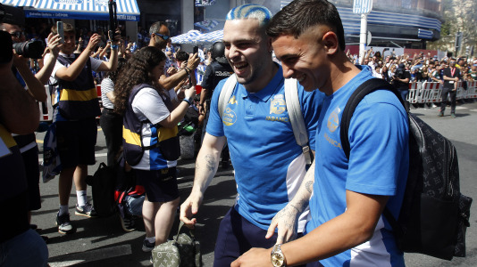 Miles de personas recibieron al Deportivo en Riazor