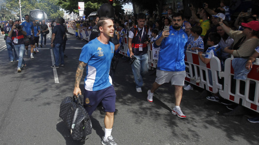 Miles de personas recibieron al Deportivo en Riazor