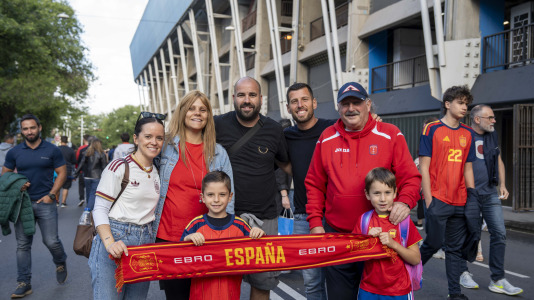 Gran ambiente en la previa del España-Irak que se celebró en Riazor