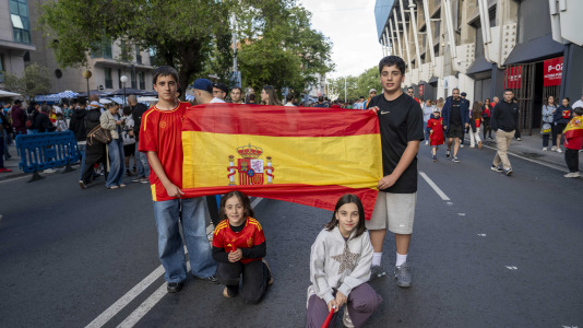 Gran ambiente en la previa del España-Irak que se celebró en Riazor