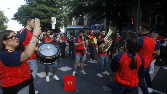 Gran ambiente en la previa del España-Irak en Riazor