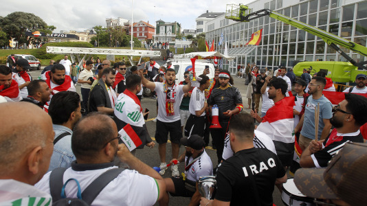Gran ambiente en la previa del España-Irak en Riazor