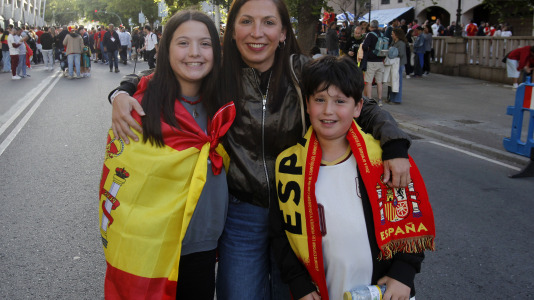 Gran ambiente en la previa del España-Irak en Riazor